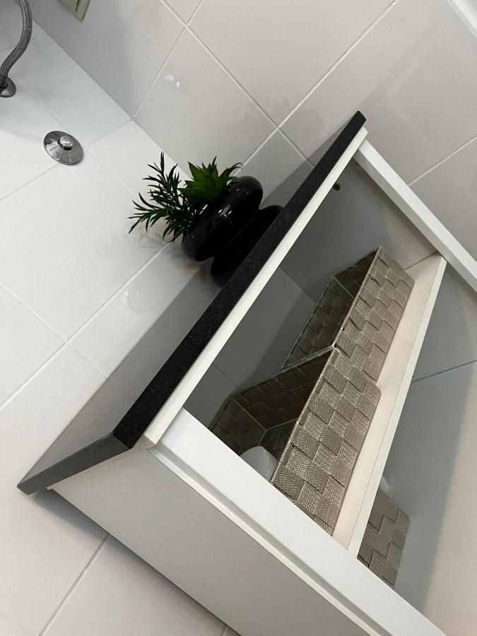 شقة Apartman Gold Maris كارلوفاتش المظهر الخارجي الصورة