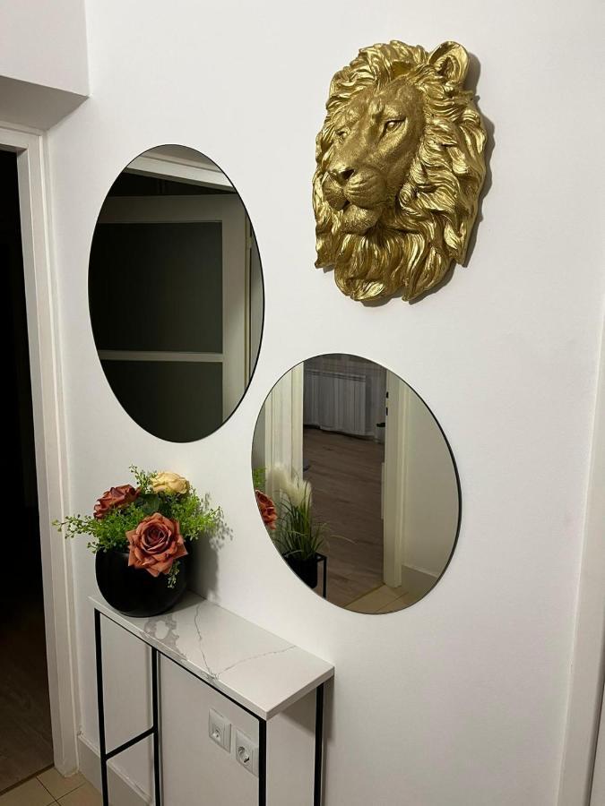 شقة Apartman Gold Maris كارلوفاتش المظهر الخارجي الصورة